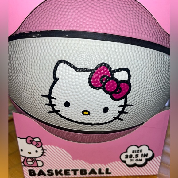 Sanrio Hello Kitty Pink and White Basketball NEW NWT NIB - Picture 2 of 6